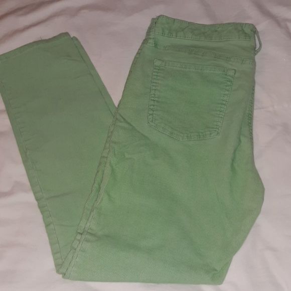 GAP Pants - Gap Premium Green Corduroy Skinny Pants 12/31R